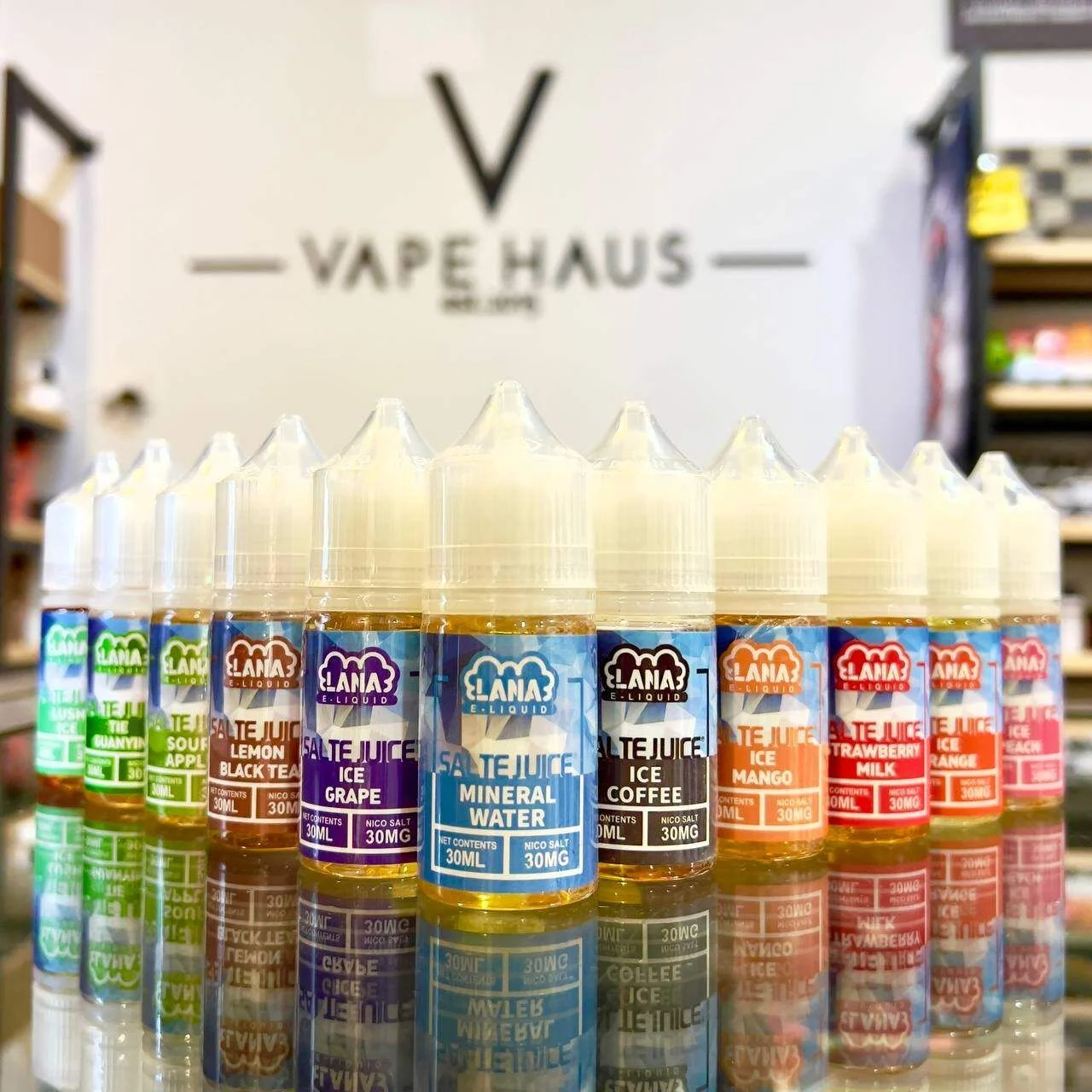 lana電子煙油-產品實拍 LANA電子煙油 30ml 實拍圖,展示多款尼古丁鹽口味,台灣現貨供應。